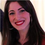 Studentessa Universitaria di Infermieristica, diplomata al Liceo Linguistico